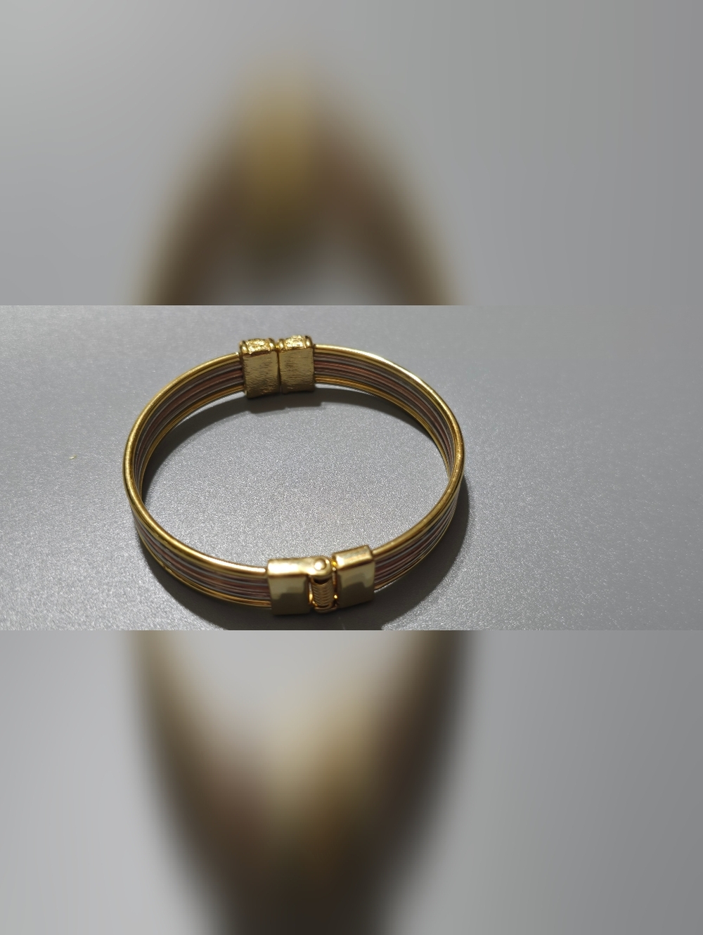 Gold Tri-Tone Wire Bangle Bracelet - Unbranded